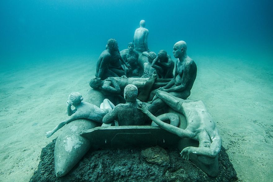 breathtaking-underwater-museum-turns-ocean-floor-into-art-gallery-and-doubles-as-artificial-ree-2__880